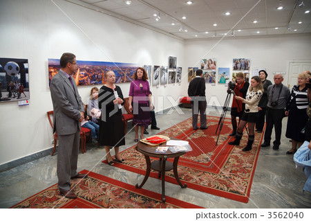 Exhibition photographers 3562040