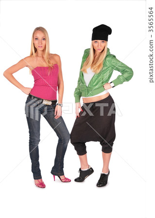 hip-hop and pretty girls posing 2 hip-hop and pretty girls posing 2 3565564