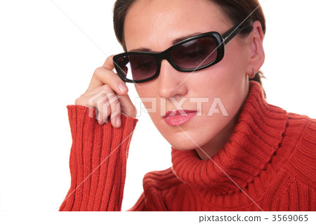 young woman in dark glasses 3569065