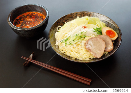 Hiroshima style tsukemen Hiroshima style tsukemen 3569614