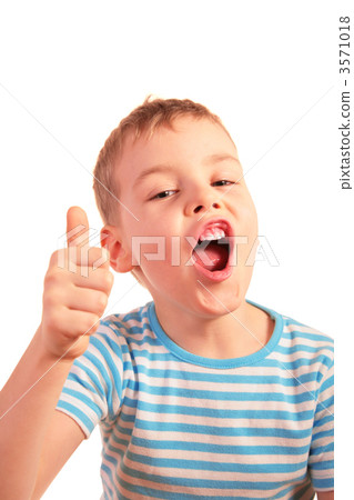 boy with finger up 3571018
