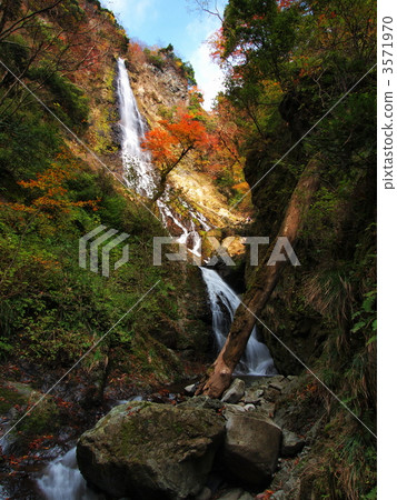 Autumn tenement waterfall 3571970