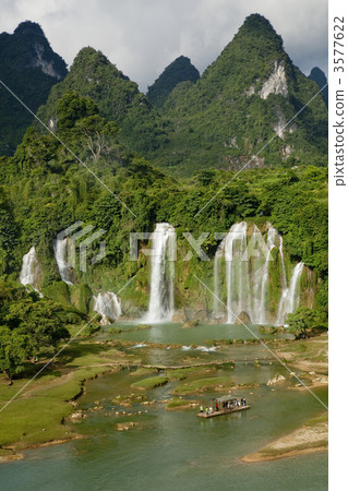 Tokutei Falls in Nanning 3577622