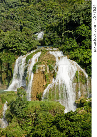 Tokutei瀑佈在南寧 3577624