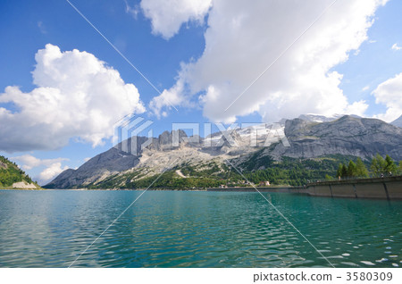Italy Dolomiti Marmolada 3580309