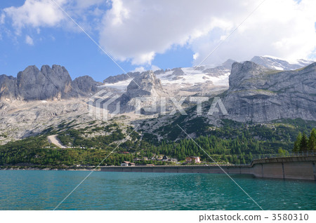 Italy Dolomiti Marmolada 3580310