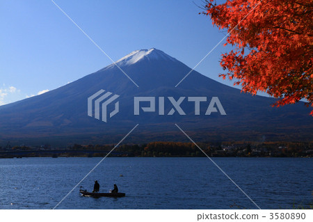 Fuji in autumn and lake Kawaguchi Fuji in autumn and lake Kawaguchi 3580890