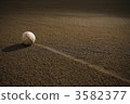 棒球球在棒球場留下 3582377