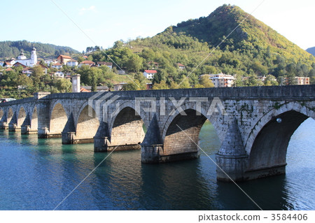 World Heritage Mehmet, Pasha, Sokolovich Bridge. The stage of "Bridge of Dorina" in Visegrad. World Heritage Mehmet, Pasha, Sokolovich Bridge. The stage of "Bridge of Dorina" in Visegrad. 3584406