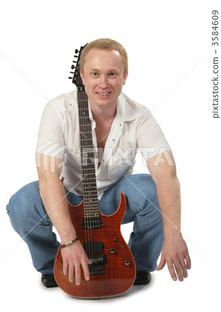 Man with guitar 3584609