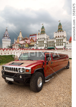 Kremlin in Izmailovo Moscow and red limousine with khokhloma pat Kremlin in Izmailovo Moscow and red limousine with khokhloma pat 3585475