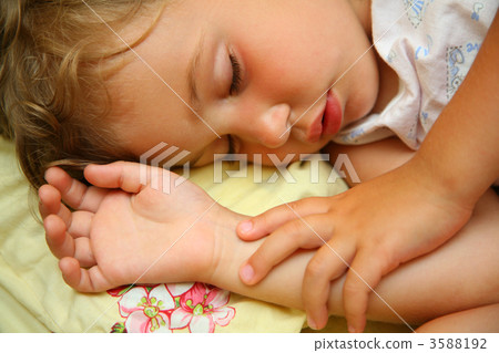 Sleeping child 3588192