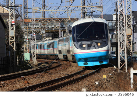 odakyu line, morning fog, deluxe train 3596046