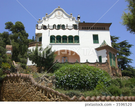 The corridor of Guell Park 3596520