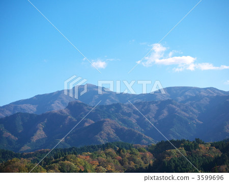 Late Autumn Grandmother Mountain Late Autumn Grandmother Mountain 3599696