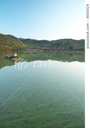 Autumn Hirosawa pond 3600929