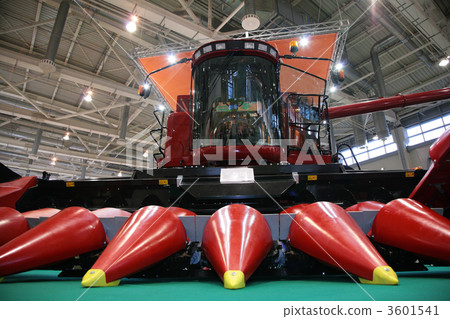 Combine for harvest of corn on exhibition. 3601541