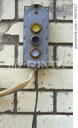 three color buttons 3601617