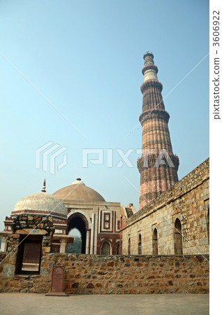 Qutub Minar ruins 3606922