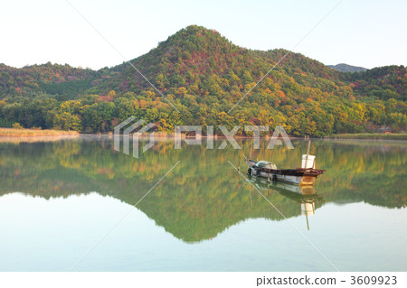 秋天廣澤池塘 3609923
