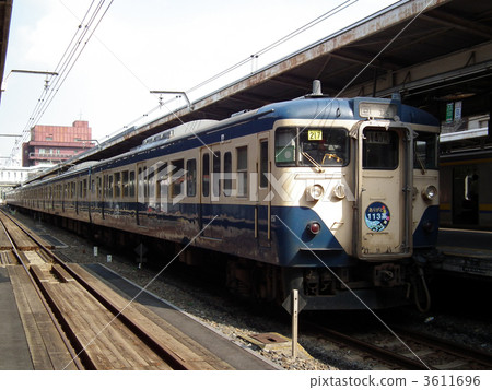 113 series Chiba Station 3611696
