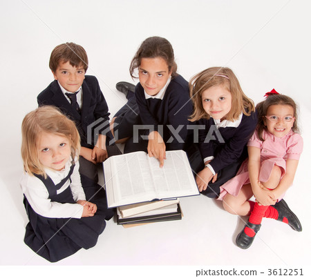 Aerial view of a group Schoolchildren 3612251