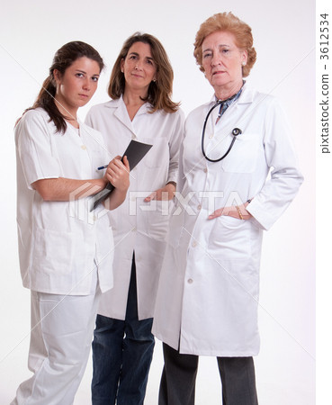 Female medical team 3612534