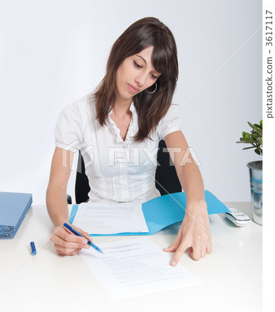 Sign here Sign here 3617117