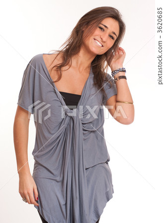 Smiling attractive brunette 15011006, 3620685