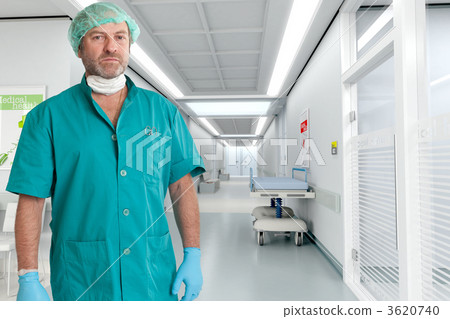 Serious surgeon at the hospital Serious surgeon at the hospital 3620740