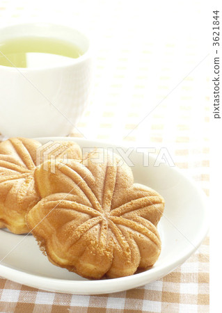 Take a break at the Momiji Manju 3621844