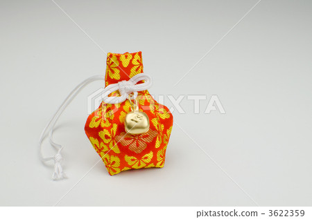 Amulet with gold bells Amulet with gold bells 3622359