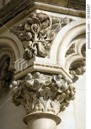 Column Capital 3634887