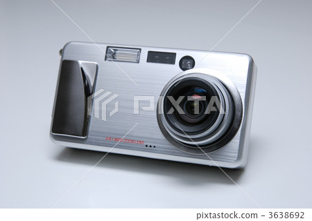 Digital camera 3638692