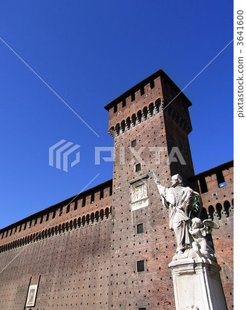 Milan Sforzesco castle 3641600