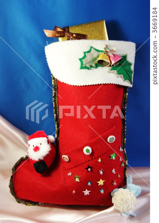 轉發聖誕老人和現在的襪子垂直位置 3669184