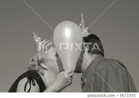 kiss on the party kiss on the party 3671035