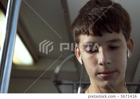 3671416
