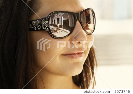 urban happy woman urban happy woman 3673746