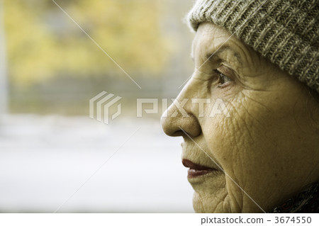 old woman 3674550