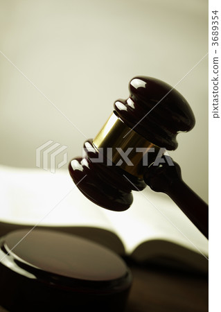 gavel 3689354