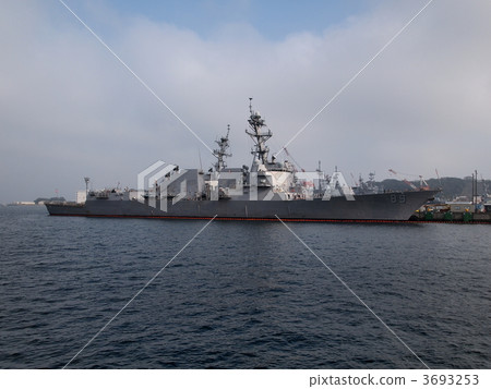 美國海軍：Array-Bark級導彈驅逐艦“Mustin” 3693253