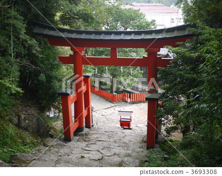 Kamikura Shrine Kamikura Shrine 3693308