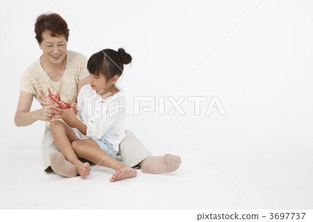 family, household, grandchild 3697737