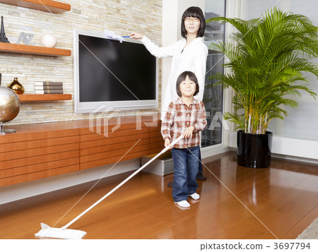 Parent and child to clean 3697794