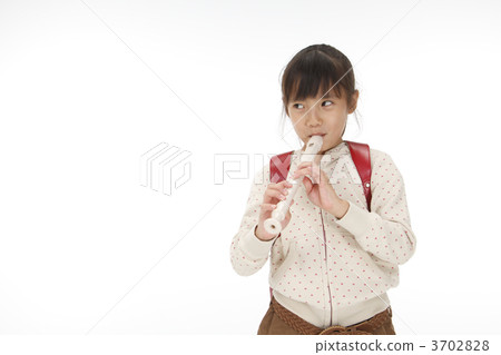 flute, whistle, commuting to school 3702828