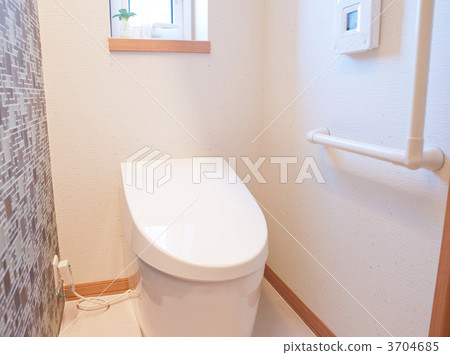 toilet  3704685