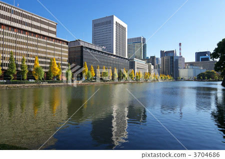 Building group from Marunouchi direction towards Hibiya from the Imperial Palace Garden Hibiya moat 3704686