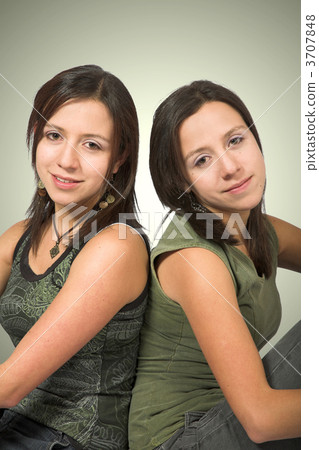 beautiful twin sisters beautiful twin sisters 3707848