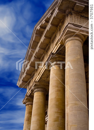 columns of justice 3707981